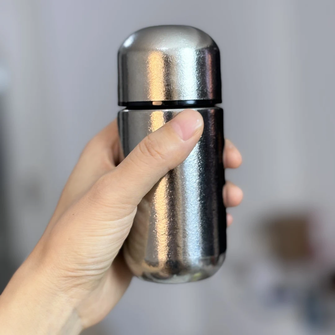 米小西纯钛胶囊杯迷你保温杯150ML轻盈便携焖泡杯车载小巧创意