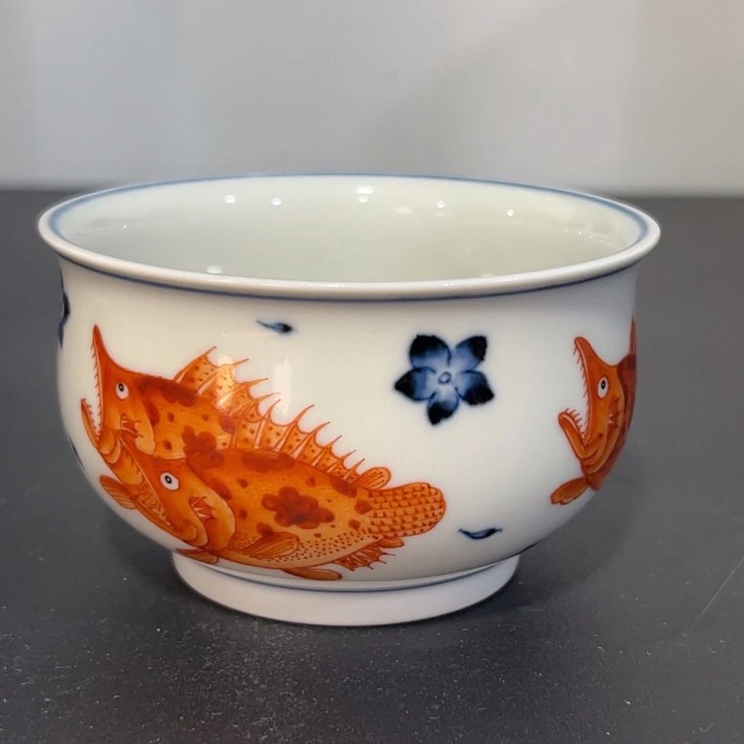 青花矾红桃花鳜鱼炉式杯