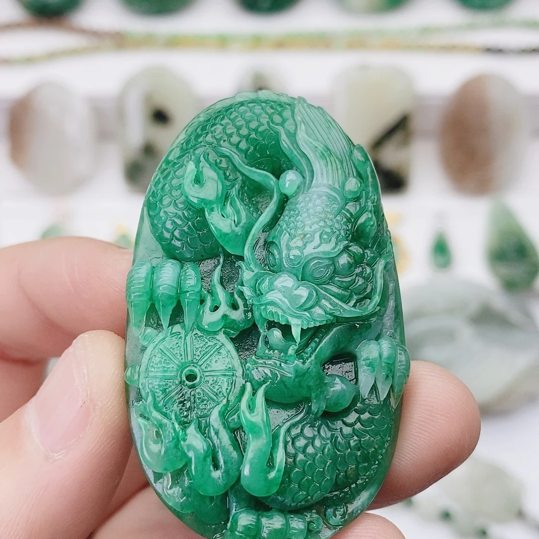 独山玉未镶嵌颈饰