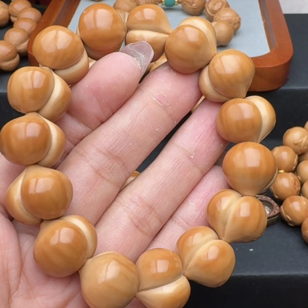 手工深沟猴头核桃雕刻蜜桃臀屁桃手串手持