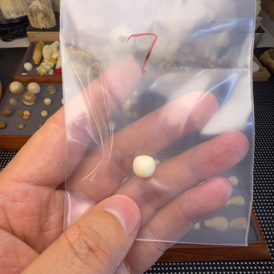 树脂制品特价处理瑕疵珠子