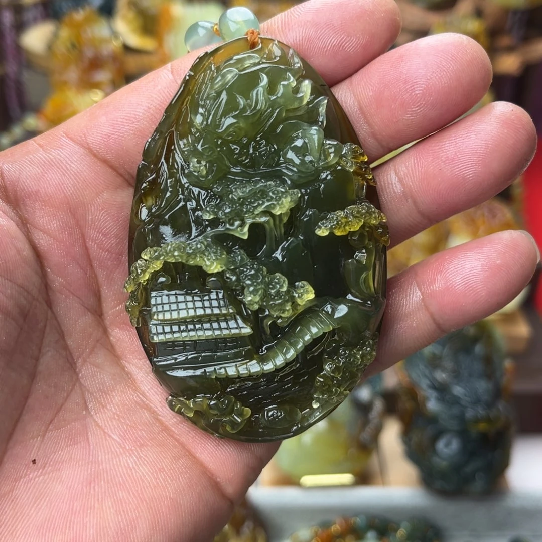 思***沐未镶嵌蛇纹石玉颈饰