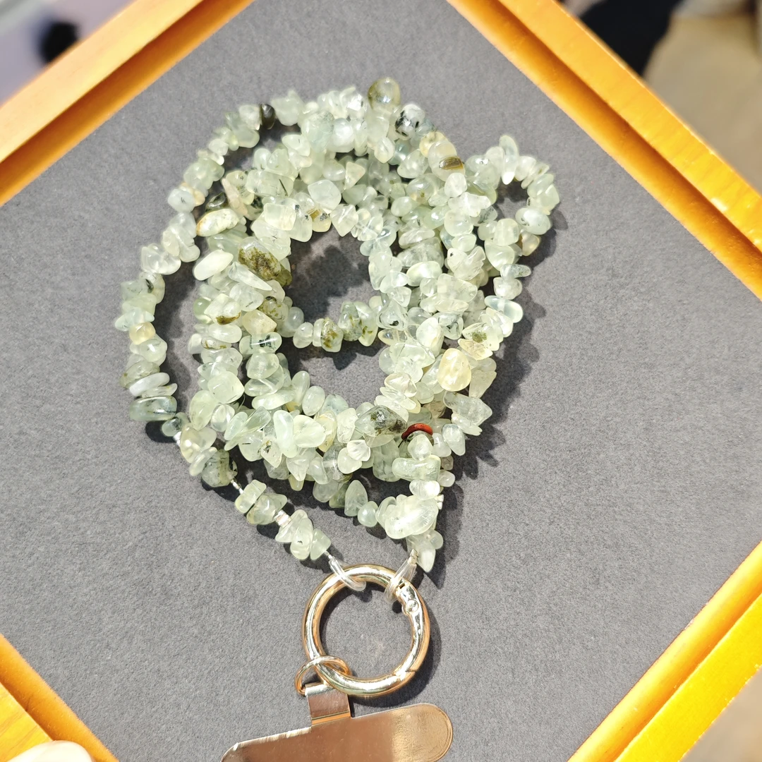 绿葡萄随型手机斜挎8100