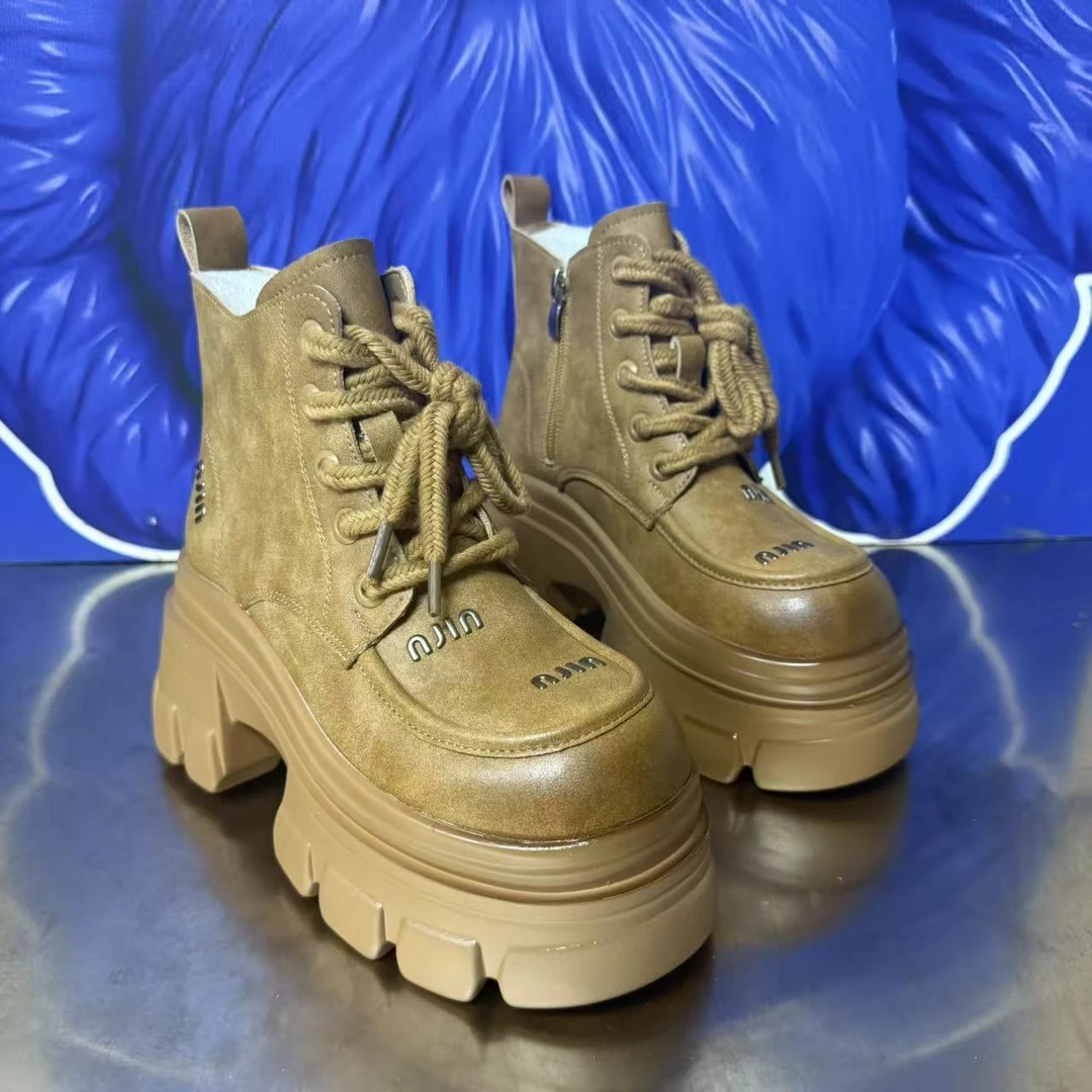 2025秋季新款厚底马丁靴