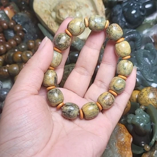 岫岩河磨玉（透闪石质玉）未镶嵌挂件