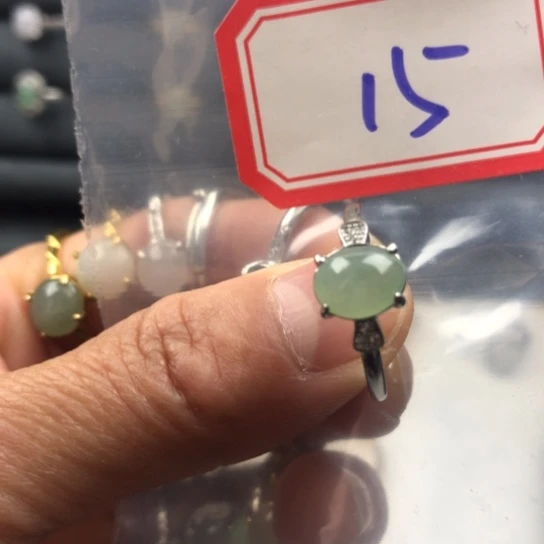 翡翠未镶嵌戒指缅甸