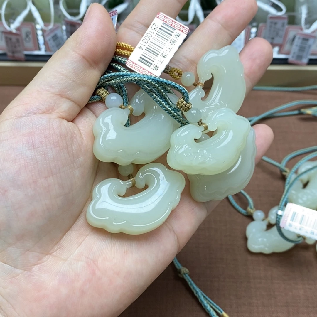和田玉未镶嵌吊坠(不含链)多样性拍一发一