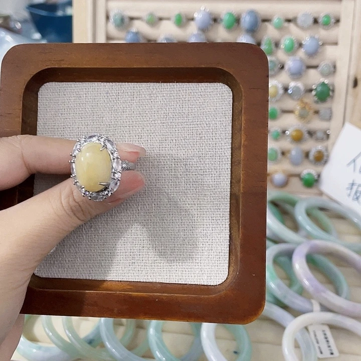 翡翠未镶嵌颈饰天然翡翠Ａ货