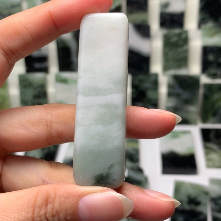 独山玉颈饰未镶嵌