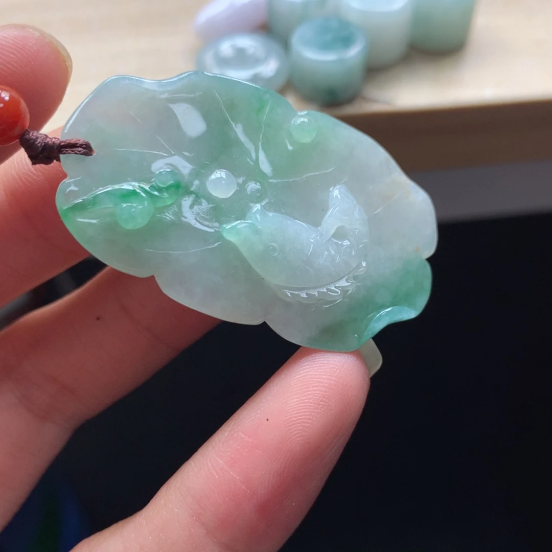 颈饰未镶嵌翡翠吊坠