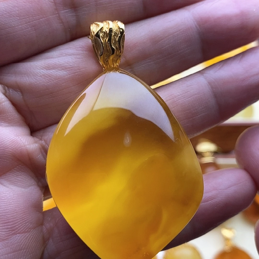 琥珀颈饰银S925镀金镶嵌