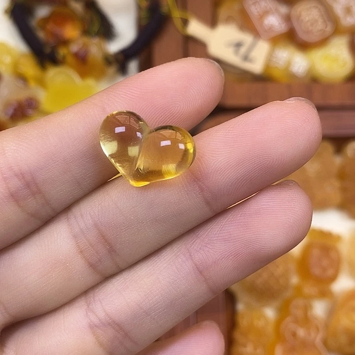 橄榄核吊坠屁桃71