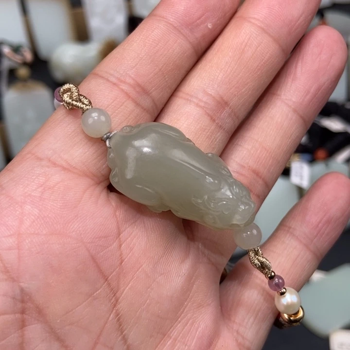 颈饰未镶嵌和田玉