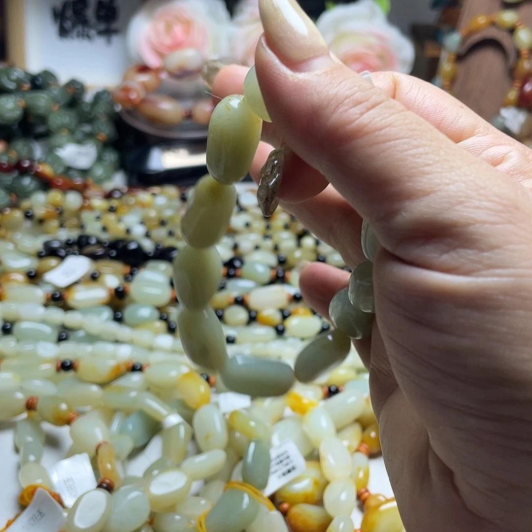 未镶嵌手链和田玉（糖玉）