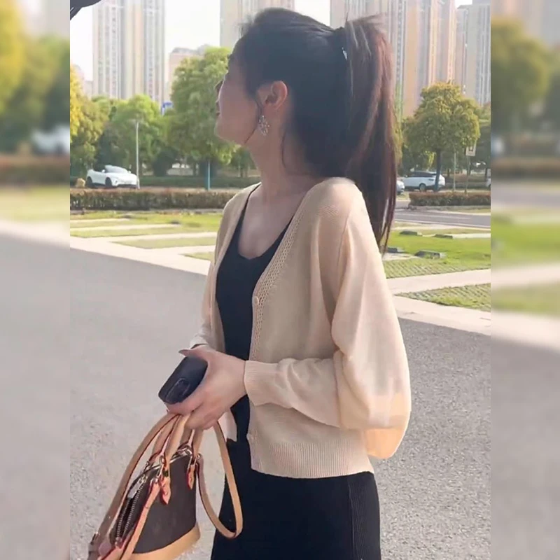 长袖冰丝针织小披肩女2025夏季新款减龄轻薄透气防晒外套百搭上衣