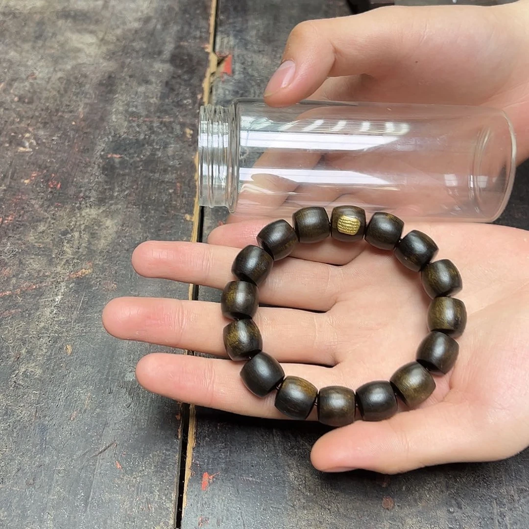 大叶紫檀（黑酸枝木类）