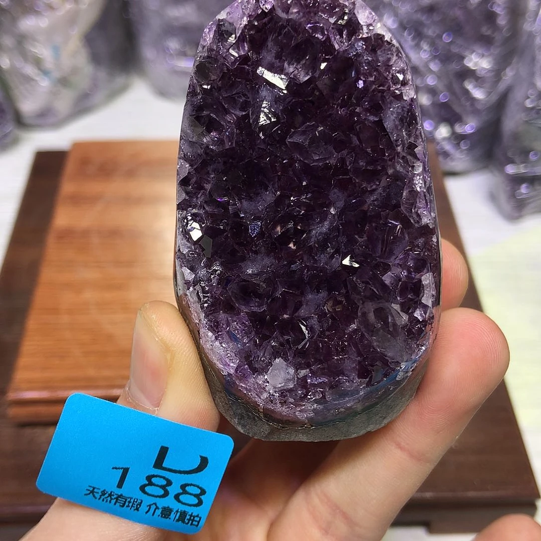 紫晶大型摆件（非配饰）未镶嵌