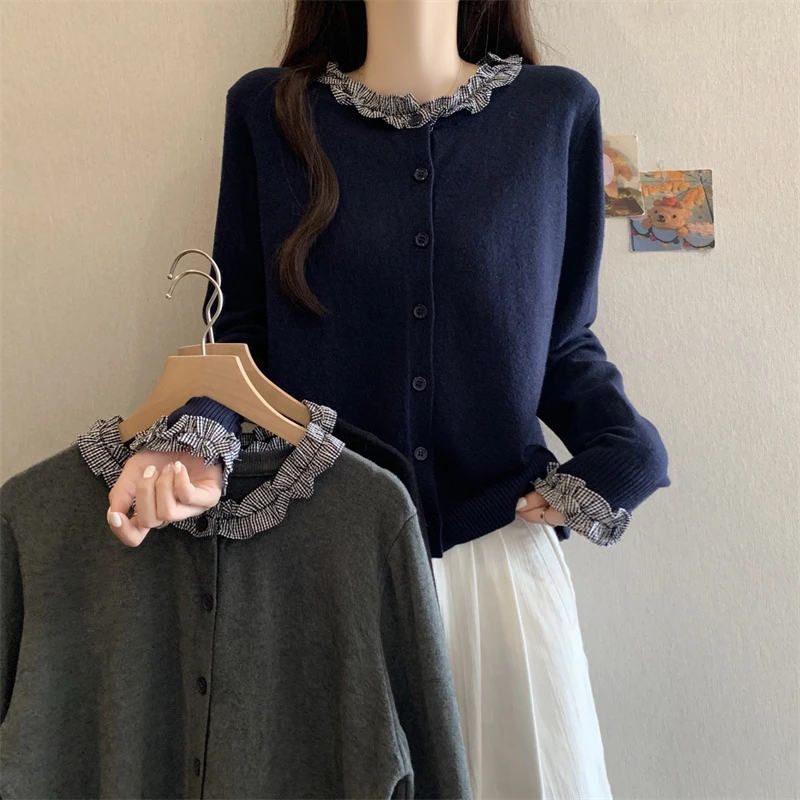 大码秋季新款设计感格子花边减龄时尚单排扣开衫软糯小外套女