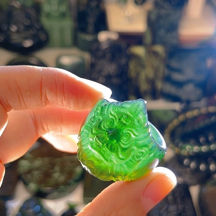 蛇纹石玉未镶嵌泰山玉