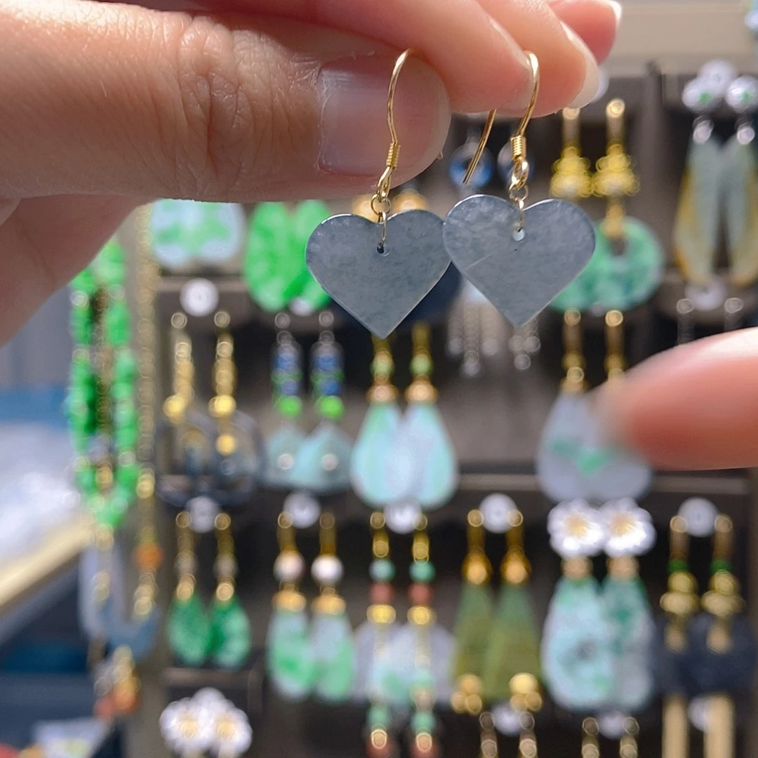 未镶嵌翡翠耳饰翡翠