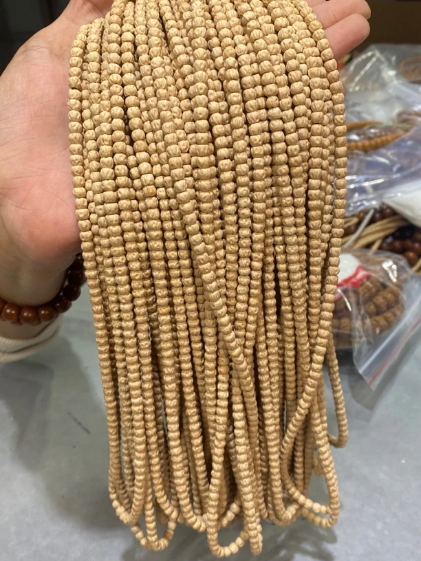 Z72柏香小金豆脖挂5左右
