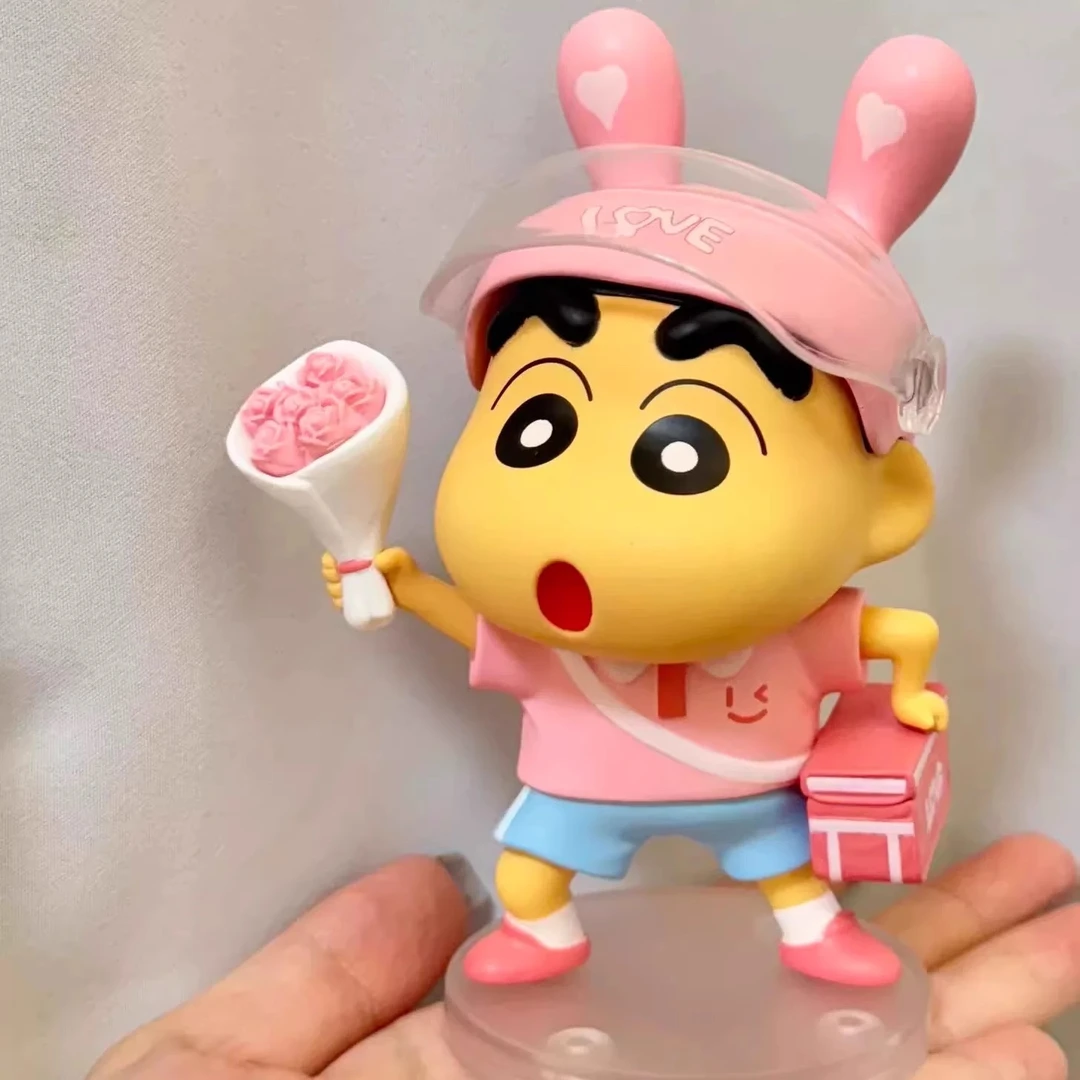 送花蜡笔小新摆件情人节礼物网红手办送人潮玩创意情侣车载女孩