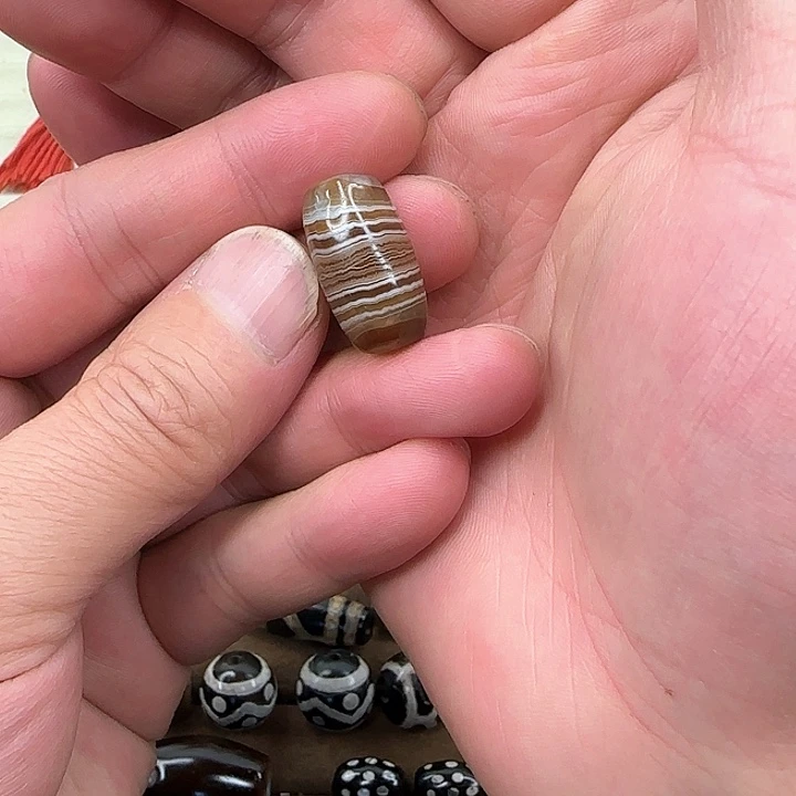 用***子未镶嵌颈饰玛瑙/玉髓