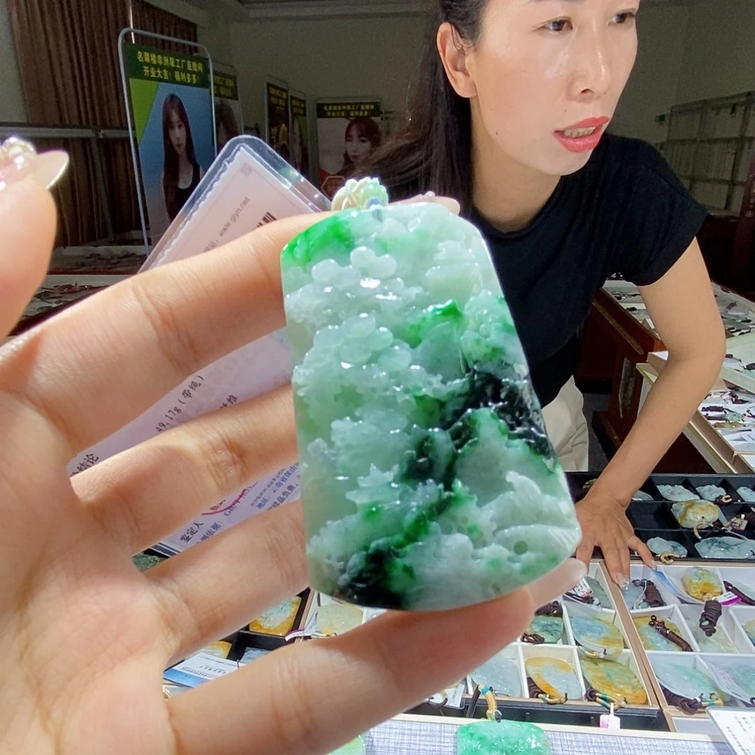 翡翠未镶嵌颈饰翡翠