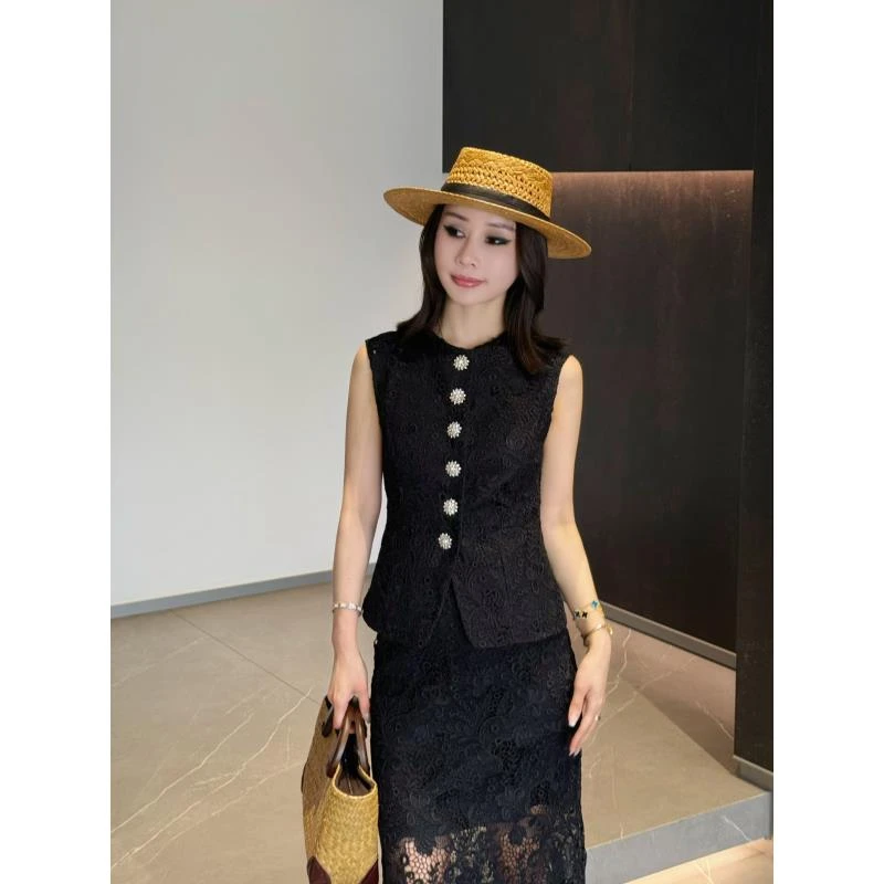 LUXURYMEMO【花蕾】马甲高级感无袖钻扣背心女高端气质修身82456