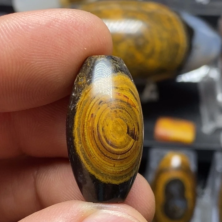 玛瑙/玉髓珠宝奇石未镶嵌虾*