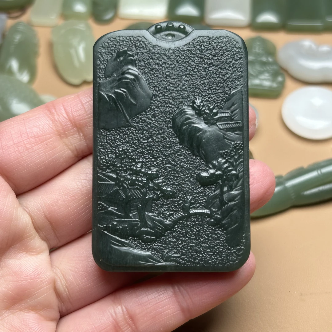 精品和田玉小挂件（有裂）