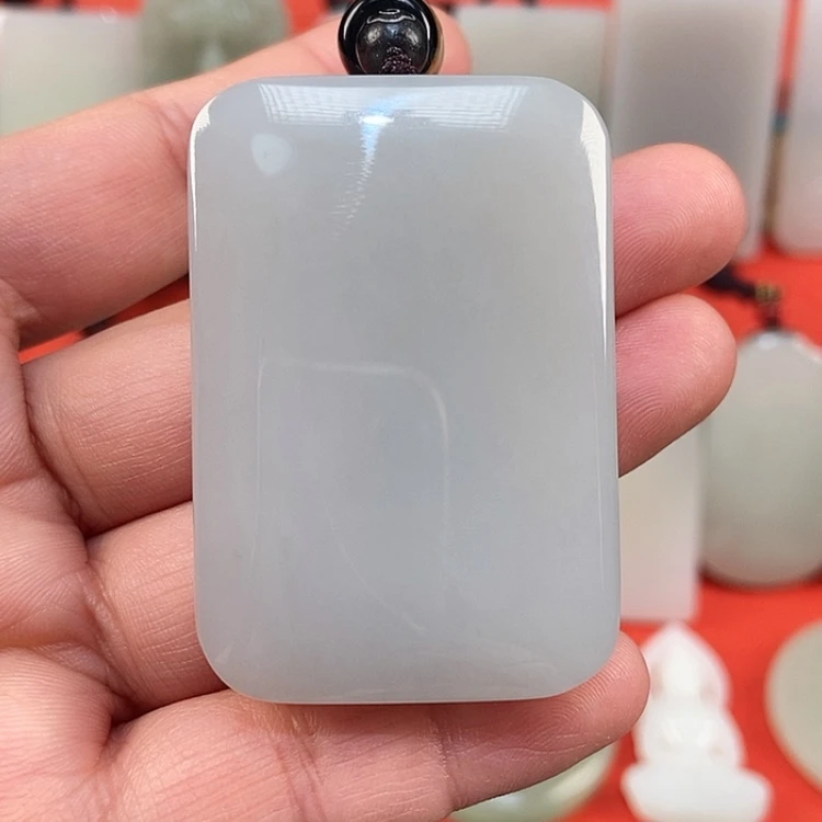 【闪购商品】颈饰未镶嵌和田玉