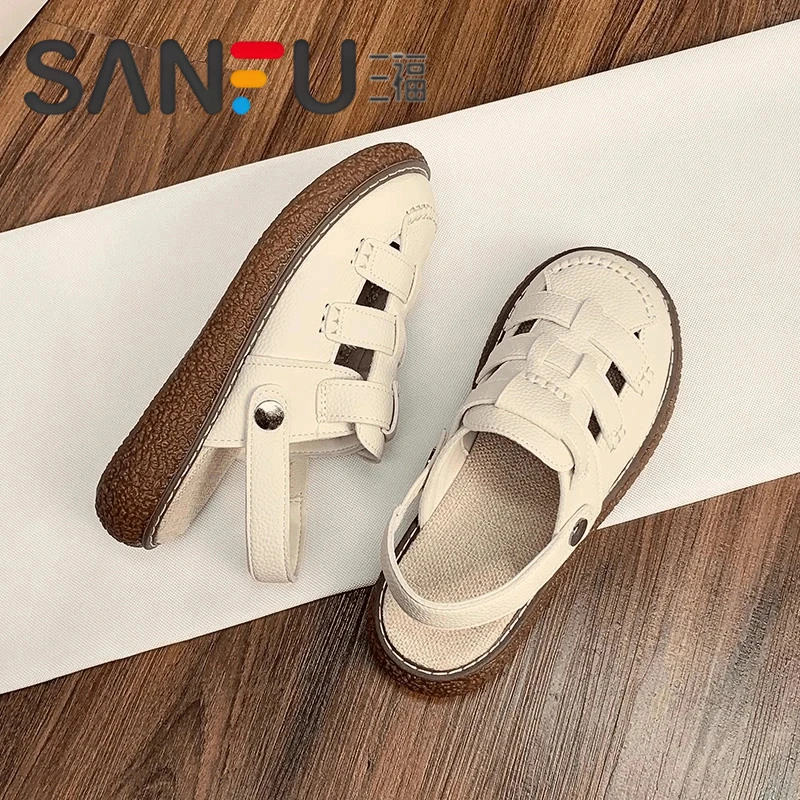 三福真皮包头罗马凉鞋女夏季2025年新款厚底软底平底镂空沙滩鞋