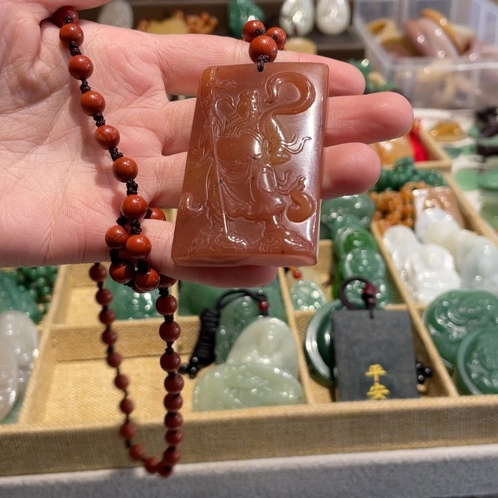 石英质玉未镶嵌颈饰