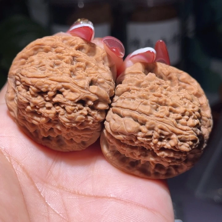 文玩核桃吊坠           40