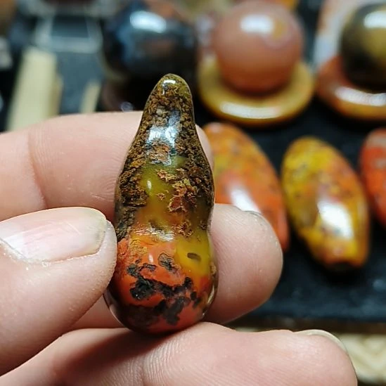 新***程玛瑙/玉髓未镶嵌颈饰