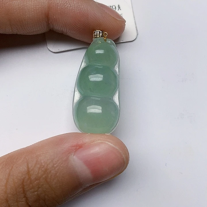 颈饰18K金镶嵌翡翠天然翡翠