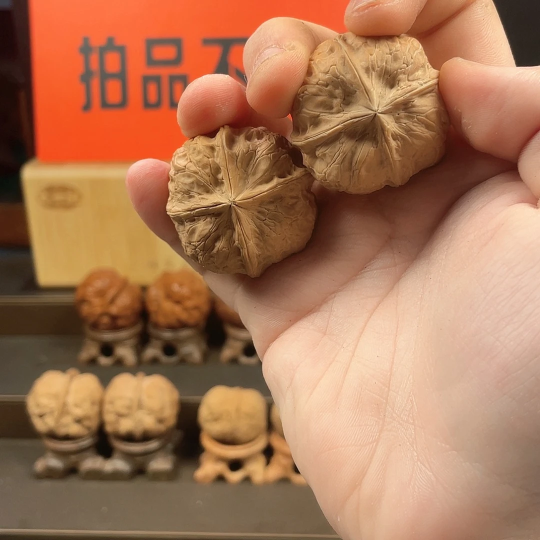 把件文玩核桃飘雪