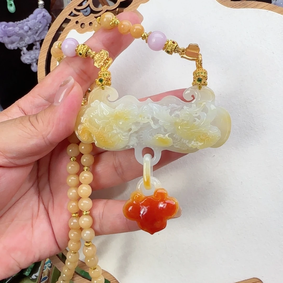 翡翠未镶嵌颈饰仿古