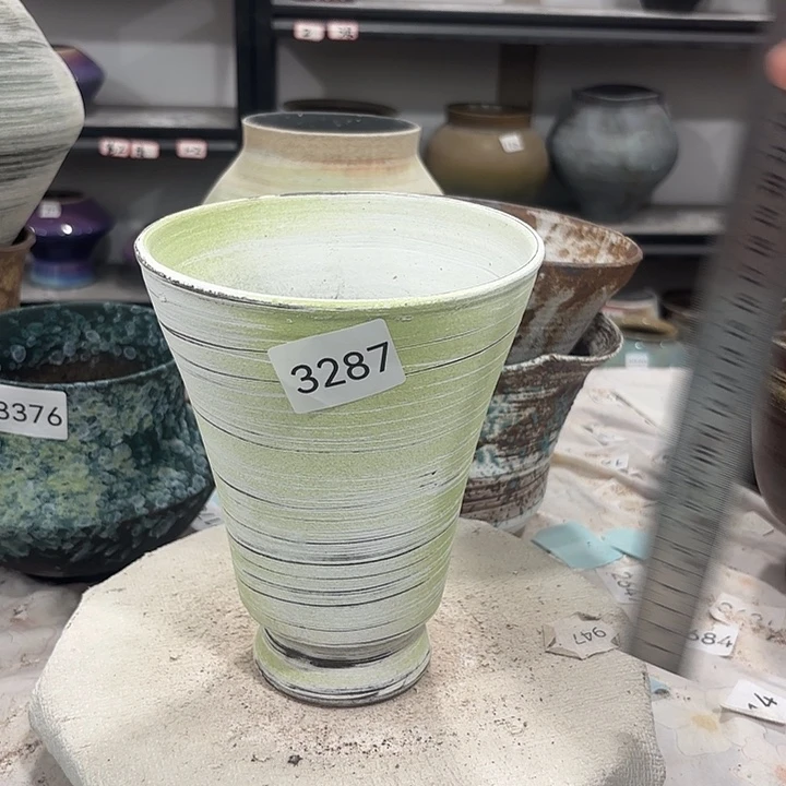 摆件高19，口14.5，无孔3287