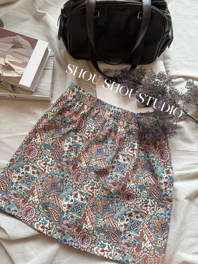 【瘦瘦】馥郁万花-大码高腰全松紧宽松设计感印花短裙S02041