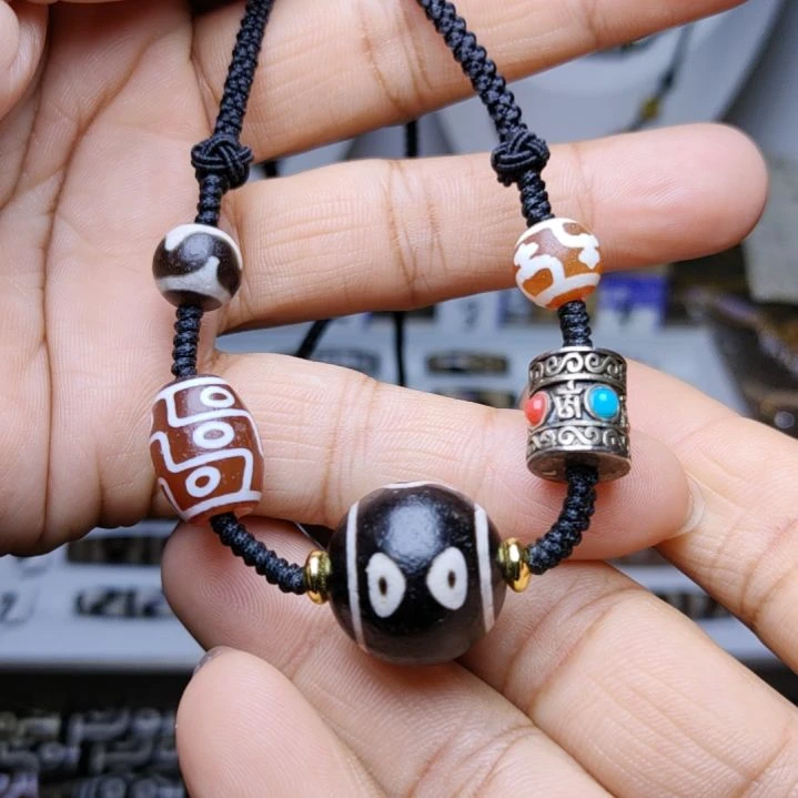 玛瑙/玉髓颈饰未镶嵌M****记