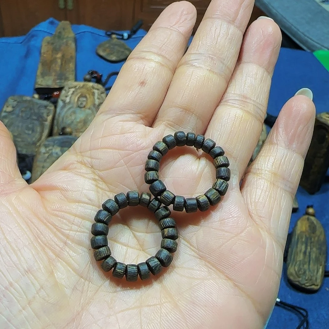 @***里沉香碎屑沉香海南绿奇张勺子沉水小戒指一对