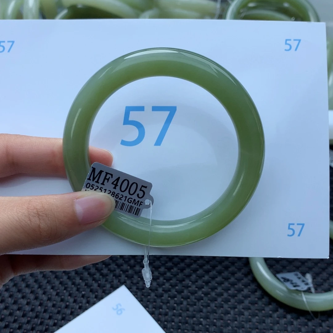 和田玉手镯未镶嵌兰*.