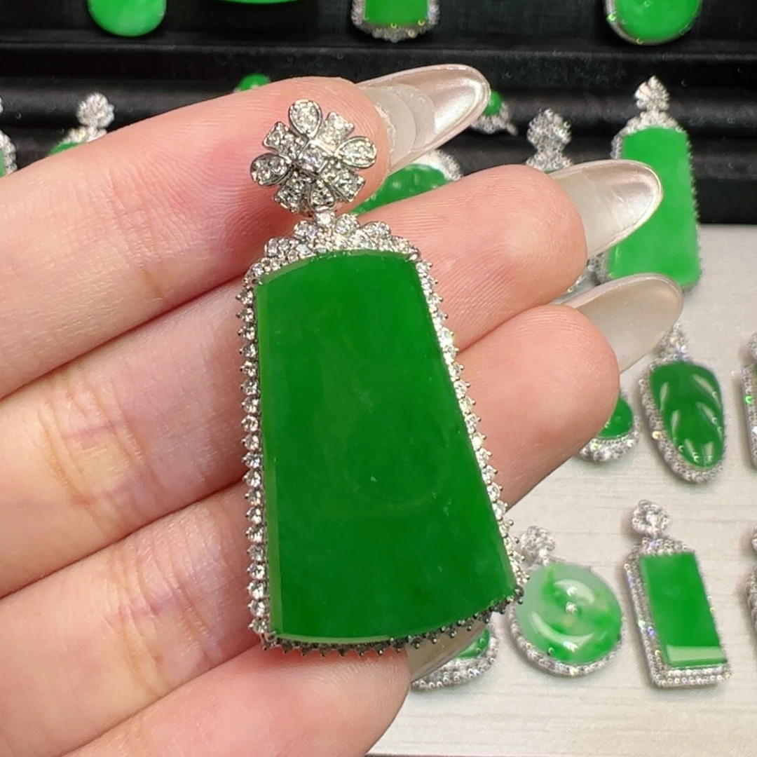 翡翠18K金镶嵌吊坠(不含链)