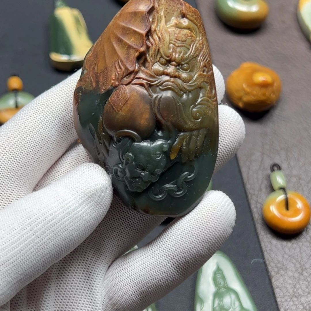 定***波岫岩河磨玉（透闪石质玉）未镶嵌颈饰