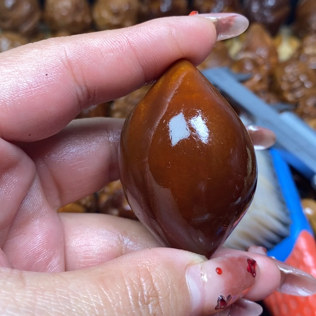 【闪购商品】橄榄核吊坠大*。纯手工一面