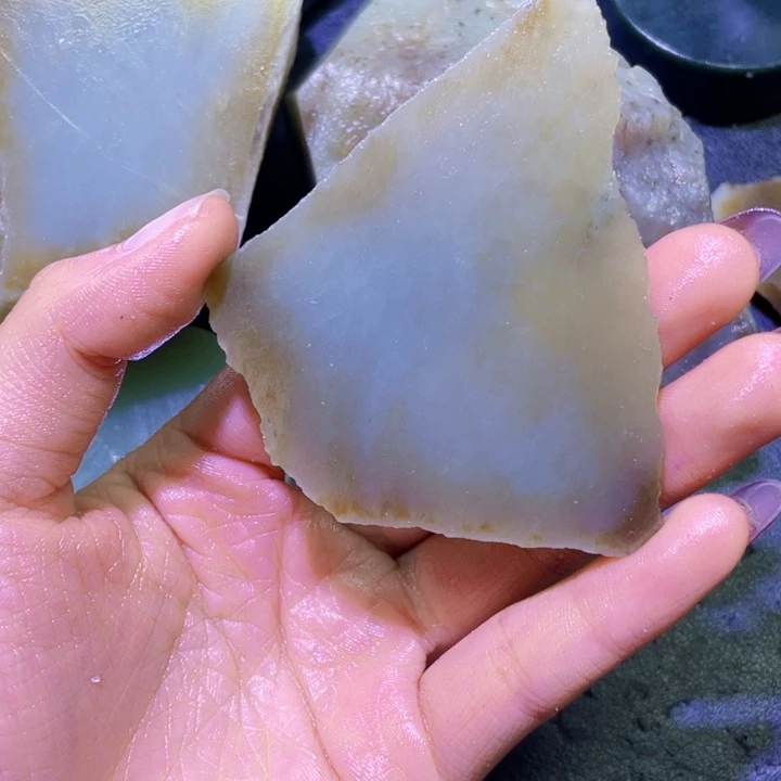 和田玉（糖玉）未镶嵌珠宝半成品