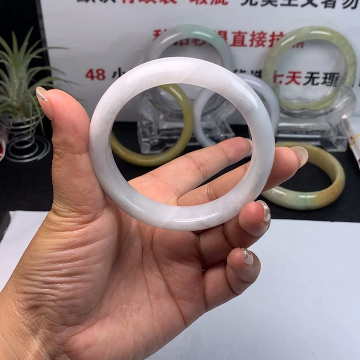 未镶嵌手镯翡翠60