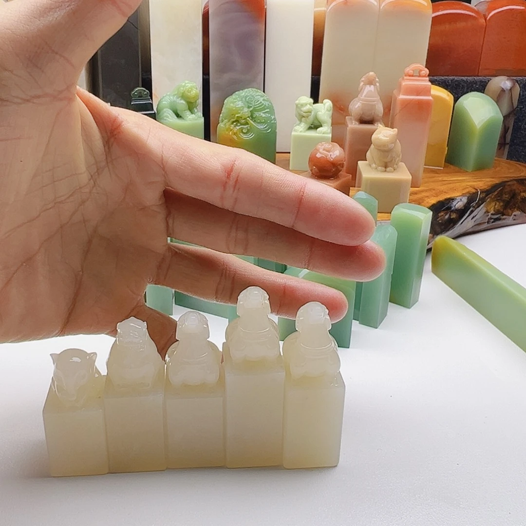 ****️老挝石老挝精品展区